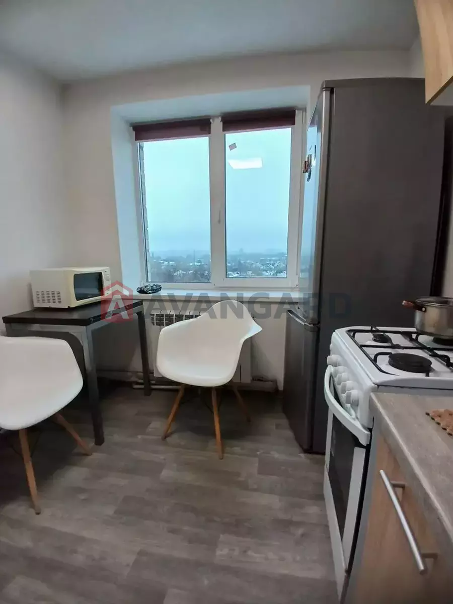 2 ��. ��������, 52/-/- ��. �., 9/10 ������ ���� 2