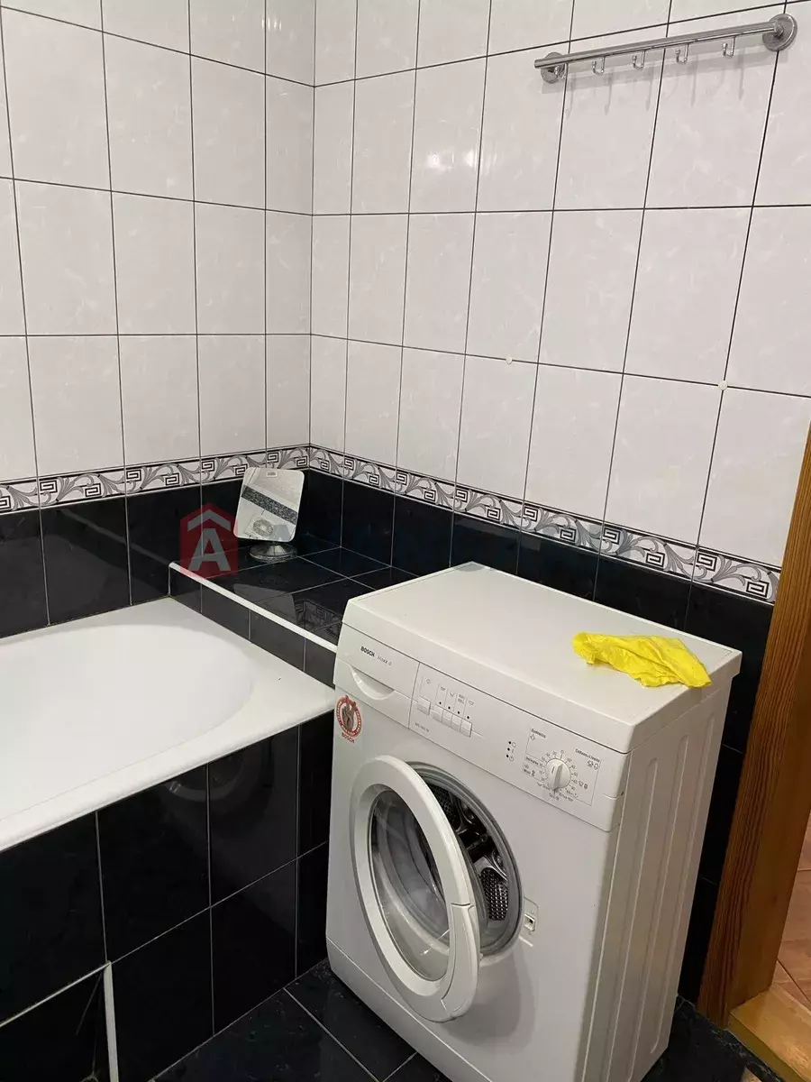 2 ��. ��������, 76/-/14 ��. �., 8/12 ������ ���� 3