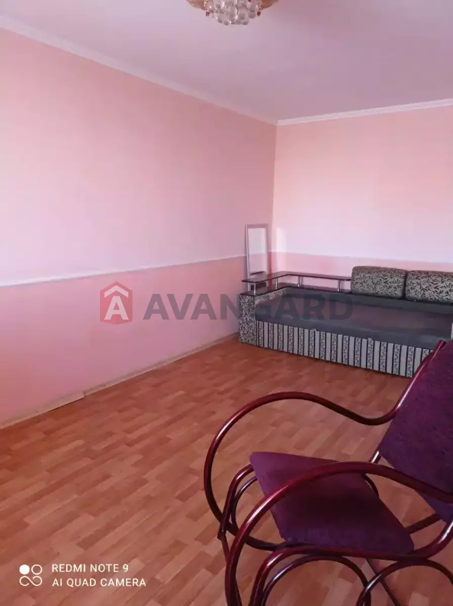 1 ����. ��������, 40/24/10 ��. �., 8/10 ���� ���� 4