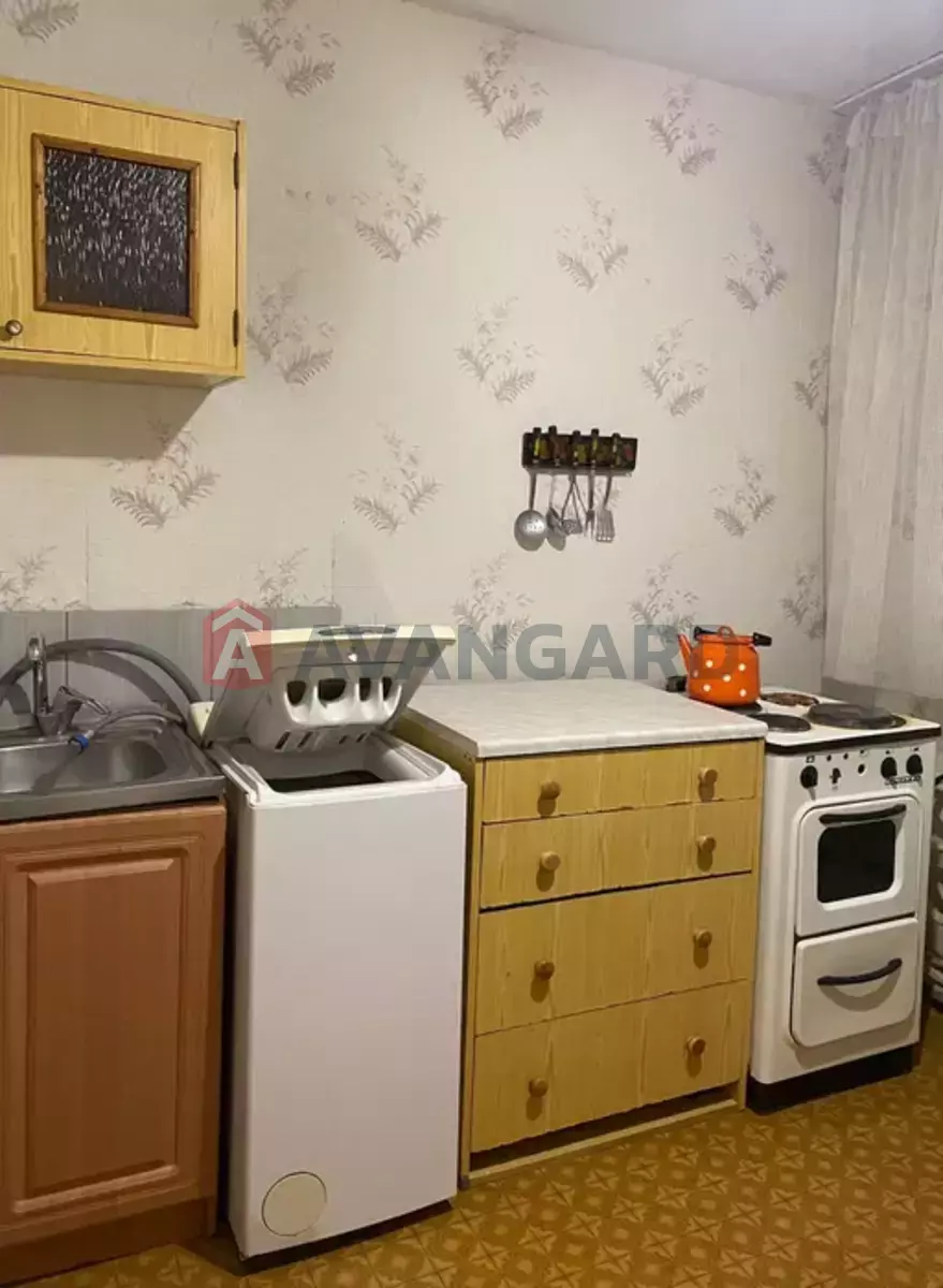 1 ��. ��������, 44/-/9 ��. �., 16/16 ������ ���� 2