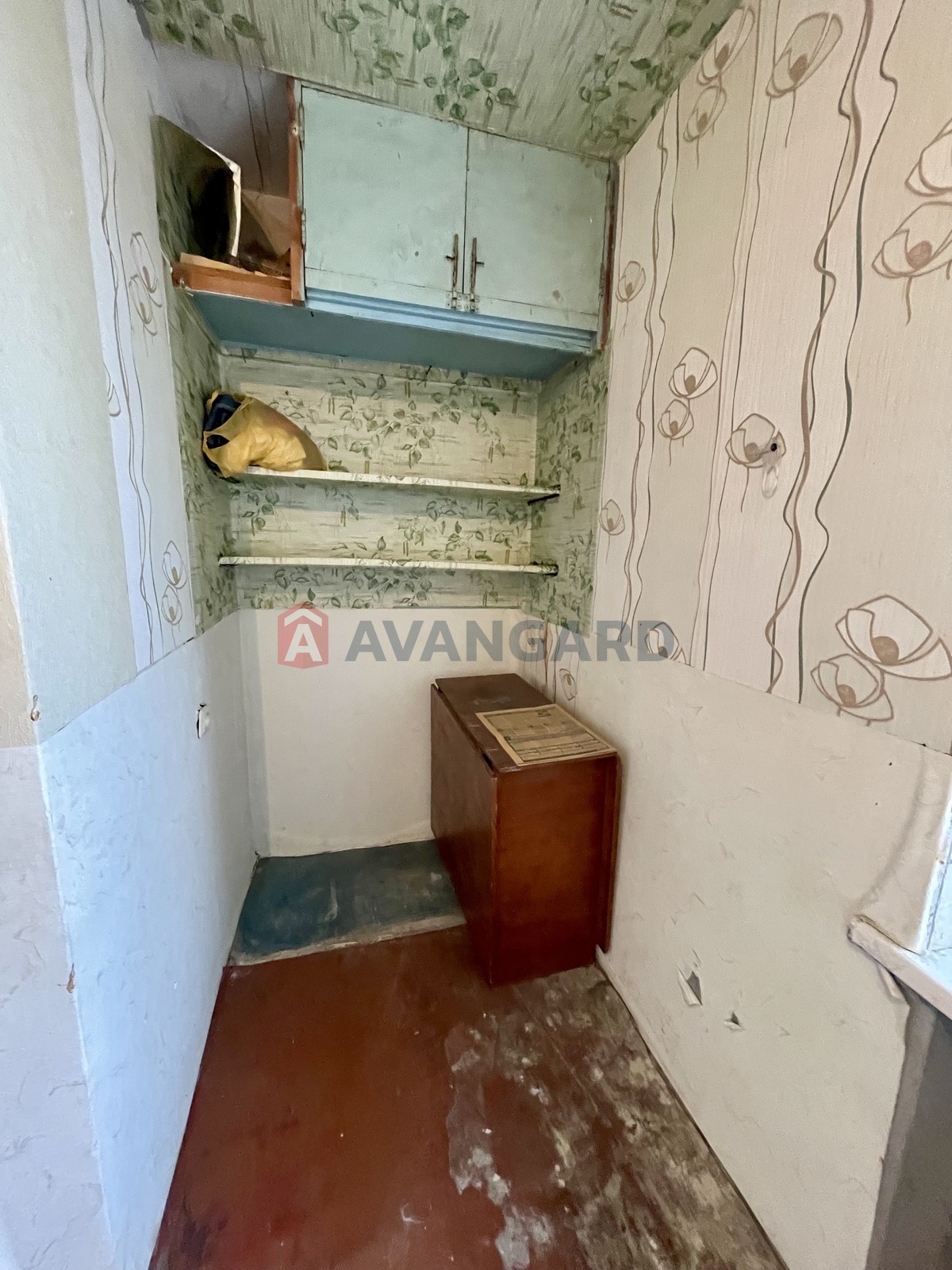 1 ��. ��������, 33/12/6 ��. �., 9/9 ������ ���� 3