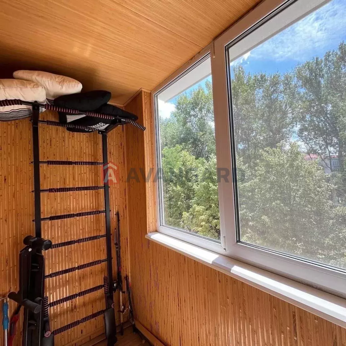 4 ��. ��������, 140/-/15 ��. �., 3/18 ������ ���� 10