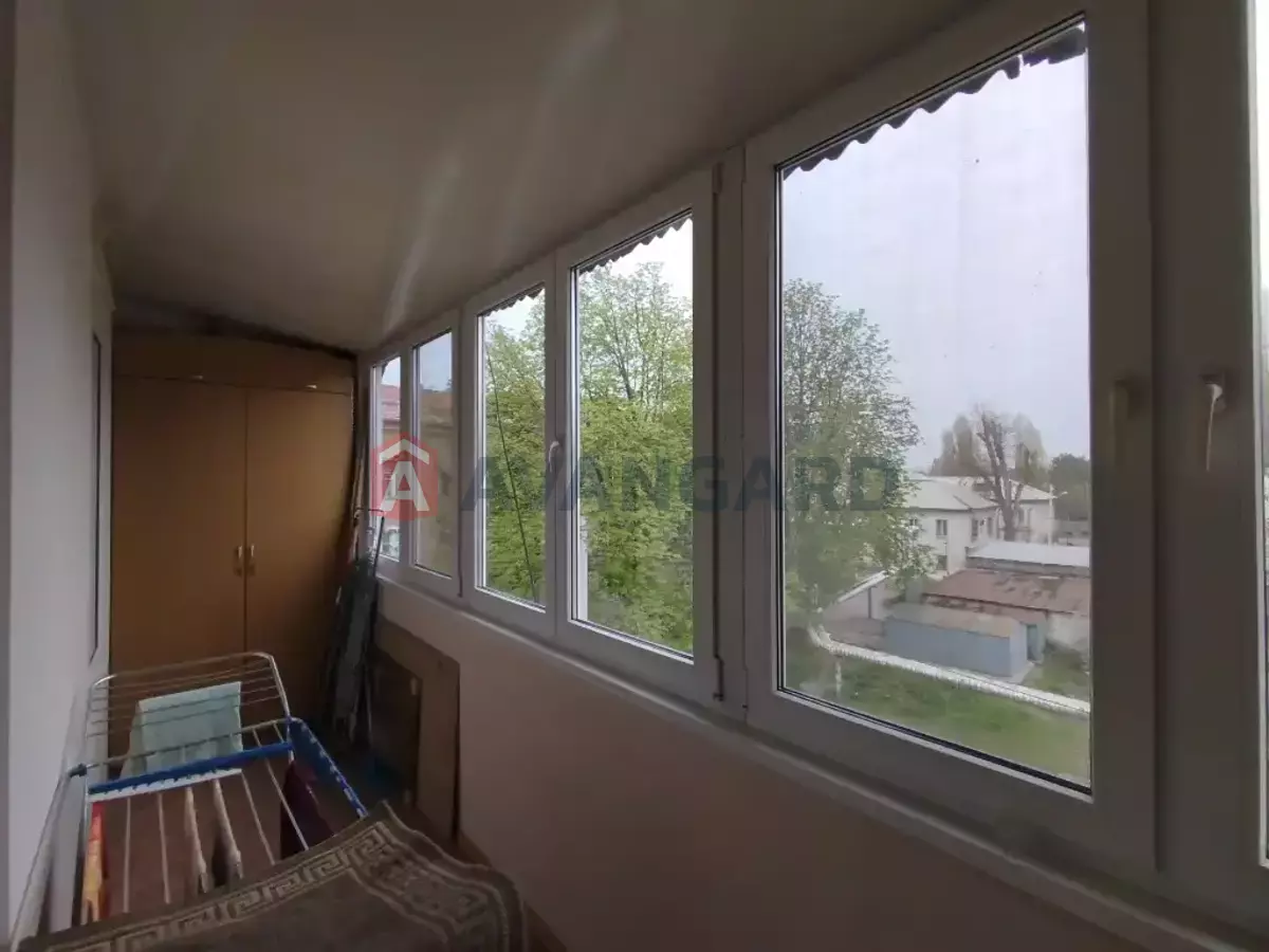 1 ��. ��������, 53/-/20 ��. �., 3/3 ������ ���� 8