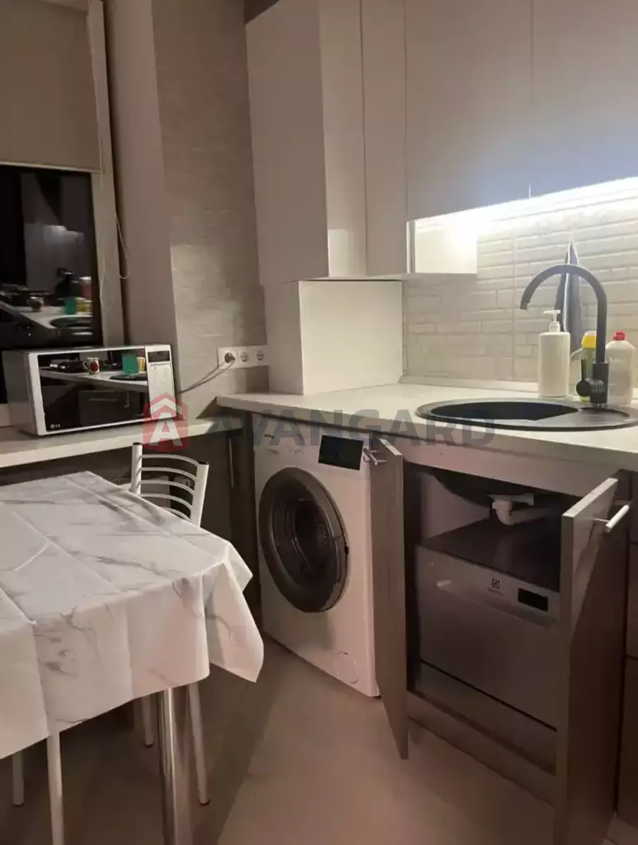 2 ����. ��������, 46/28/18 ��. �., 9/12 ���� ���� 4