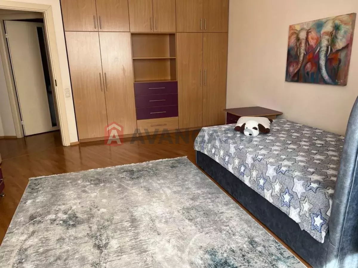 3 ����. ��������, 110/-/18 ��. �., 8/10 ���� ���� 18