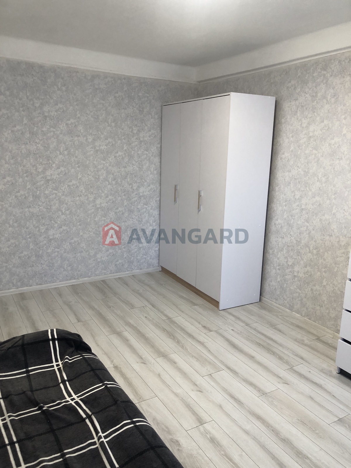 1 ��. ��������, 32/15/7 ��. �., 2/5 ������ ���� 5