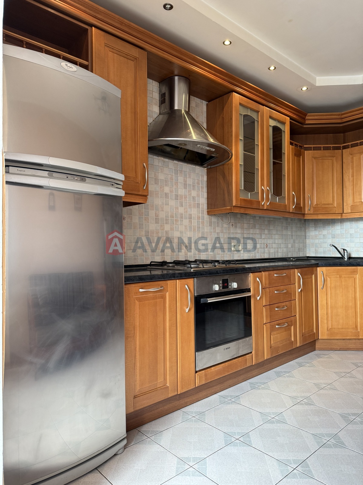 1 ��. ��������, 74/40/16 ��. �., 7/10 ������ ���� 4