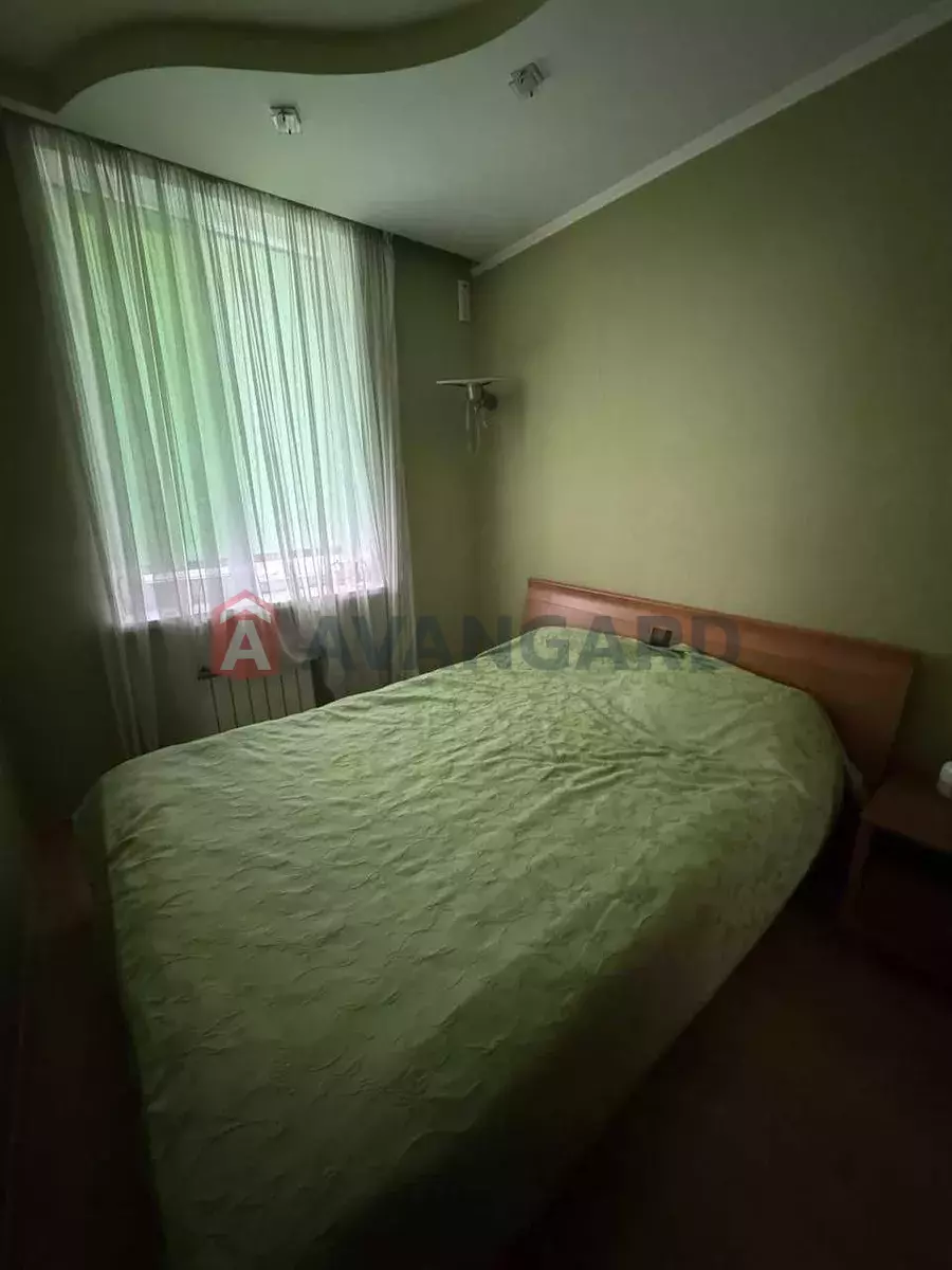 3 ��. ��������, 60/-/10 ��. �., 2/2 ������ ���� 13