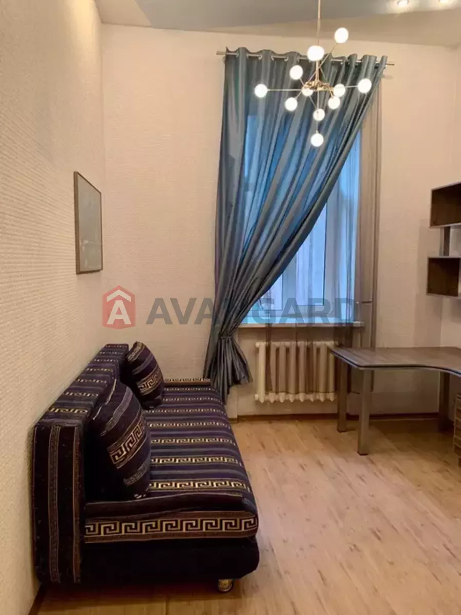 4 ��. ��������, 170/-/30 ��. �., 2/3 ������ ���� 5