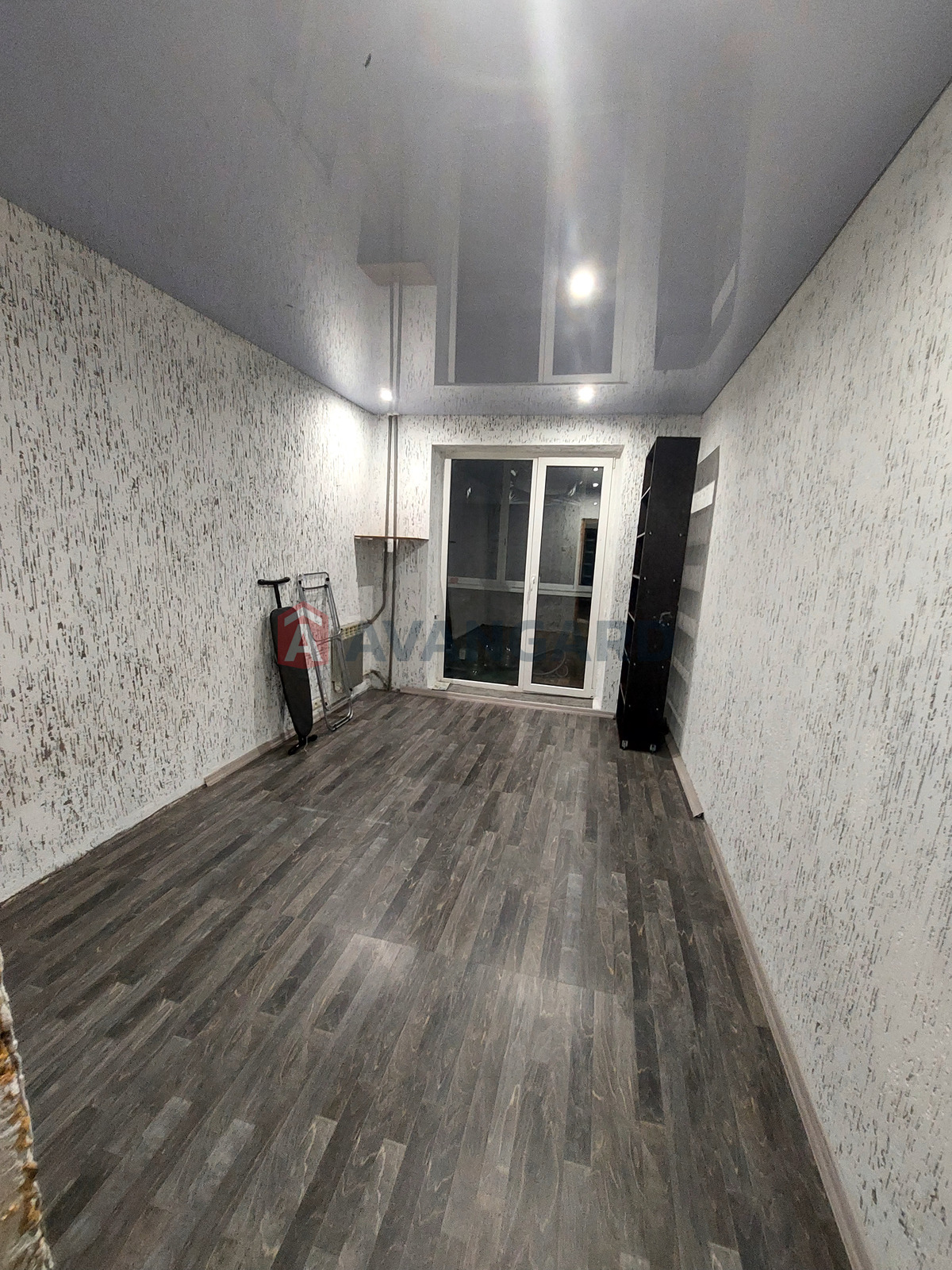 4 ����. ��������, 84/65/12 ��. �., 9/10 ���� ���� 5