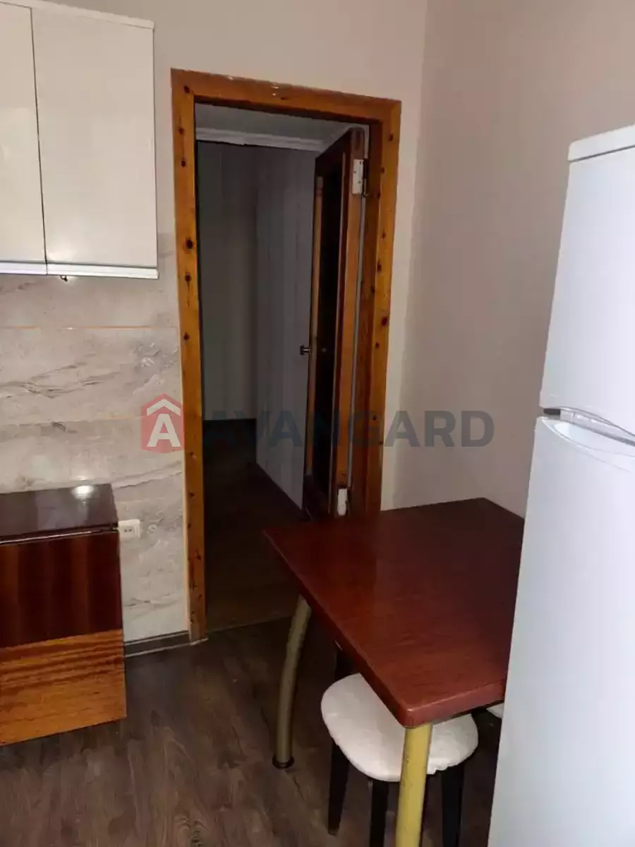 2 ��. ��������, 60/-/9 ��. �., 4/5 ������ ���� 3