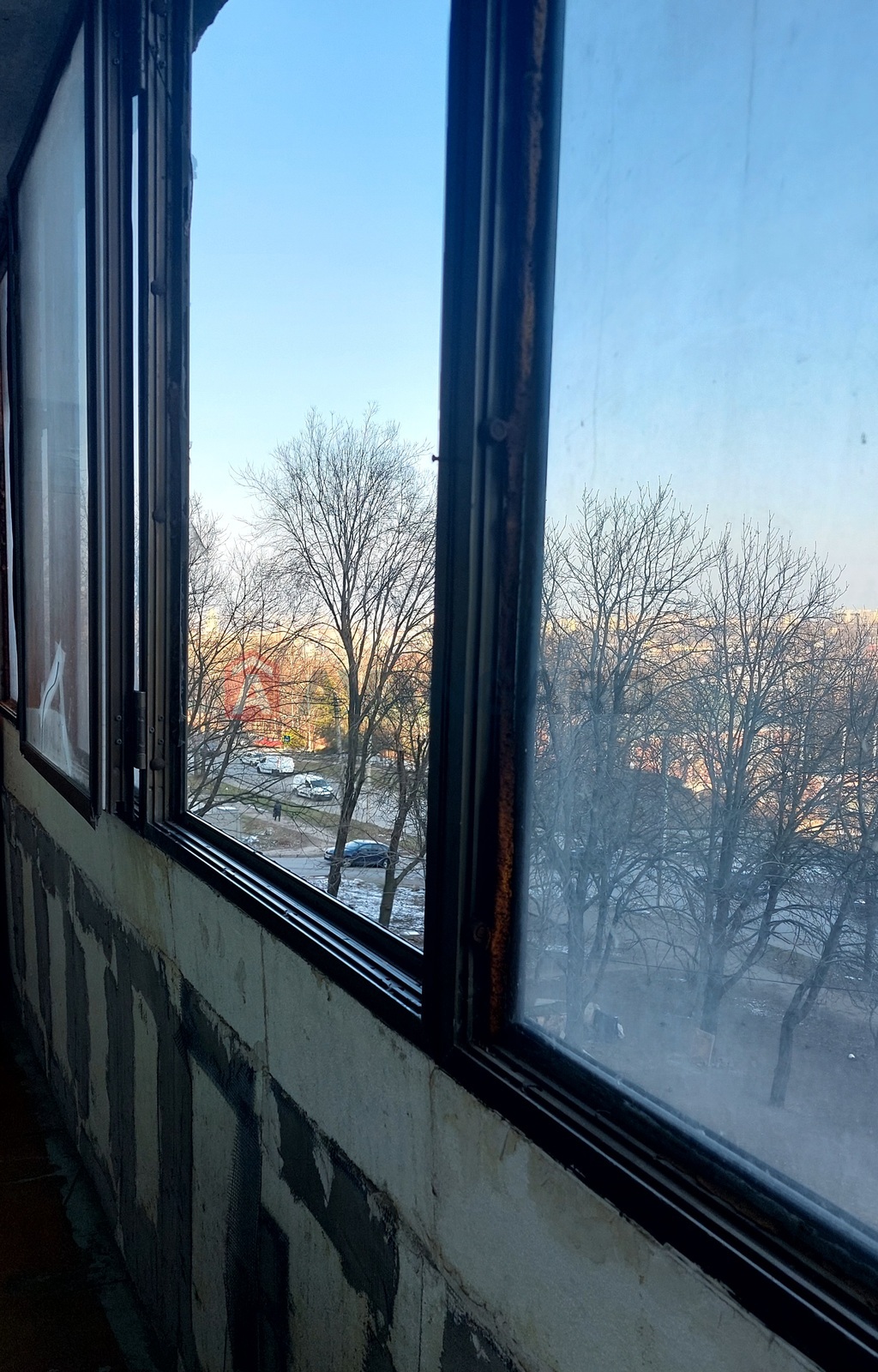 1 ��. ��������, 40/20/8 ��. �., 4/12 ������ ���� 9