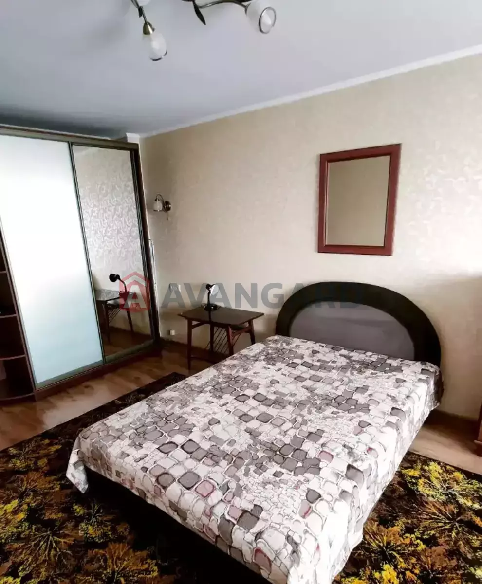 1 ����. ��������, 35/-/- ��. �., 7/9 ���� ���� 8