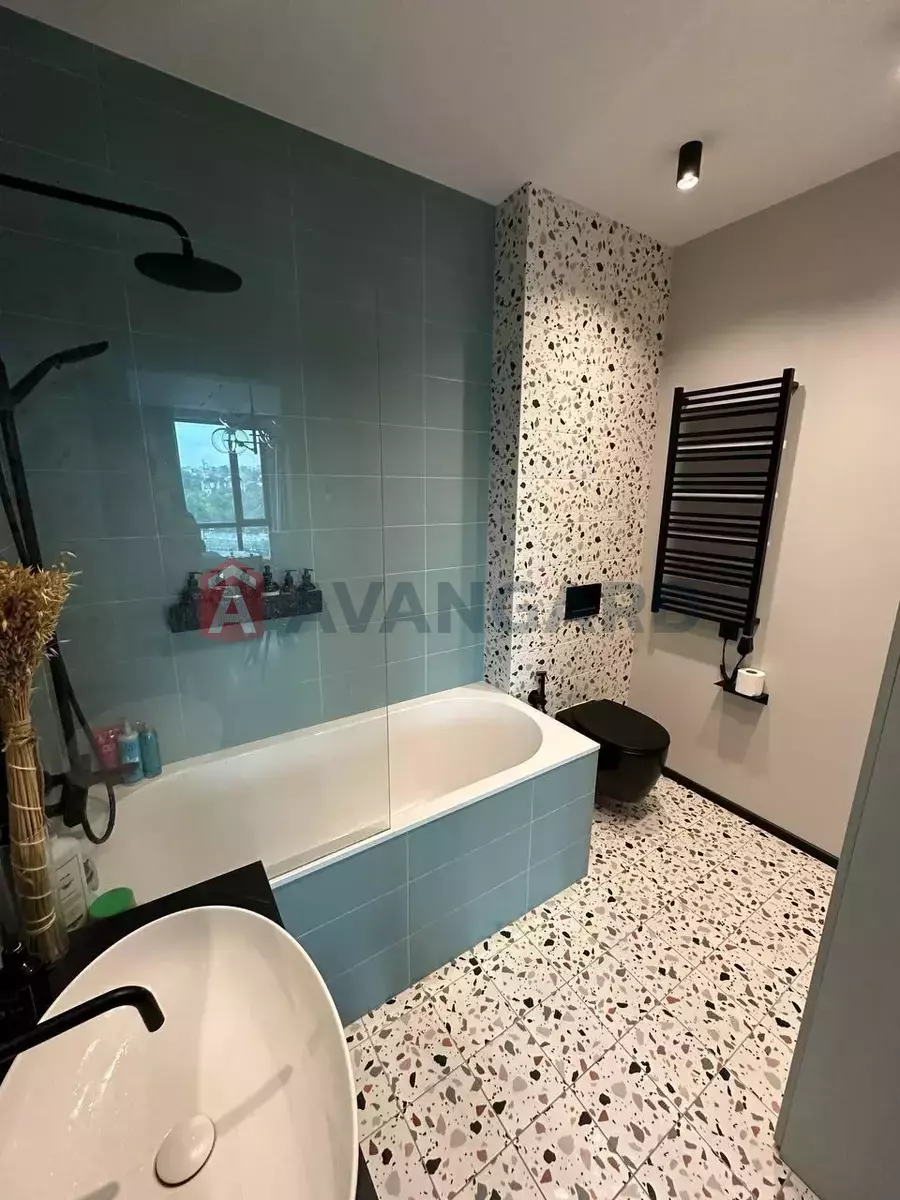 3 ��. ��������, 70/-/- ��. �., 11/12 ������ ���� 6