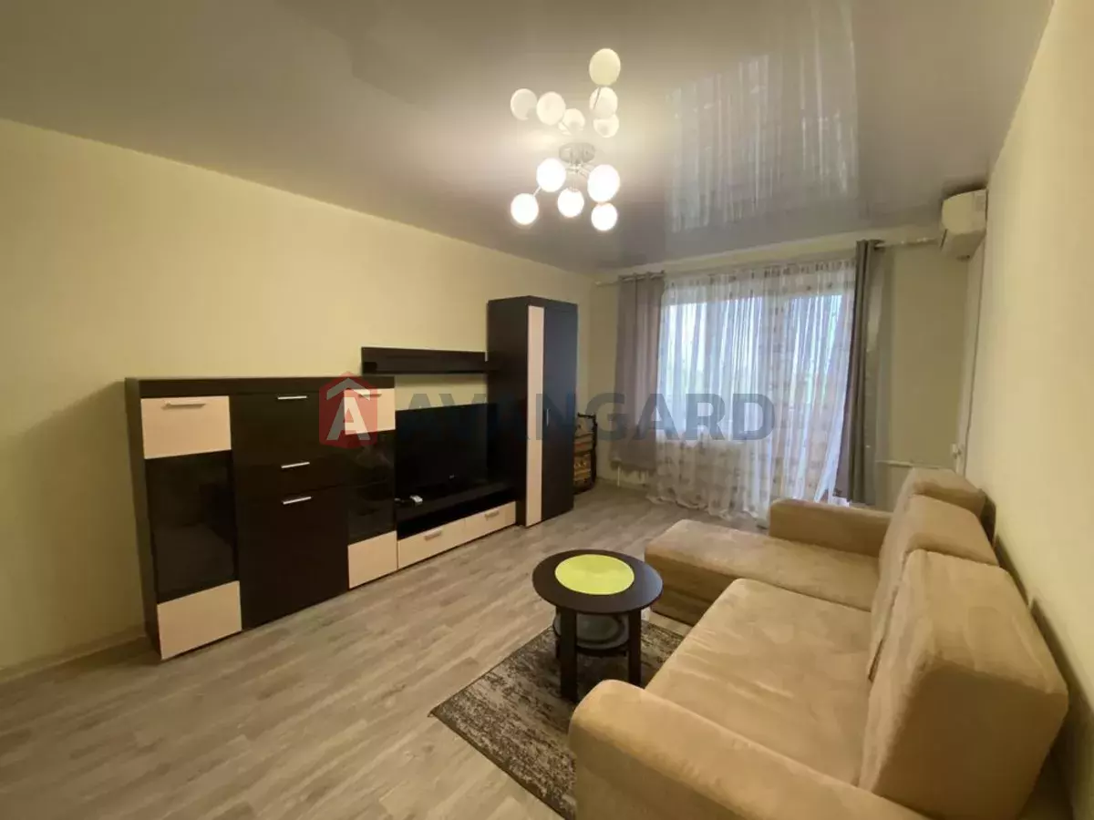 1 ��. ��������, 38/-/8 ��. �., 9/9 ������ ���� 11