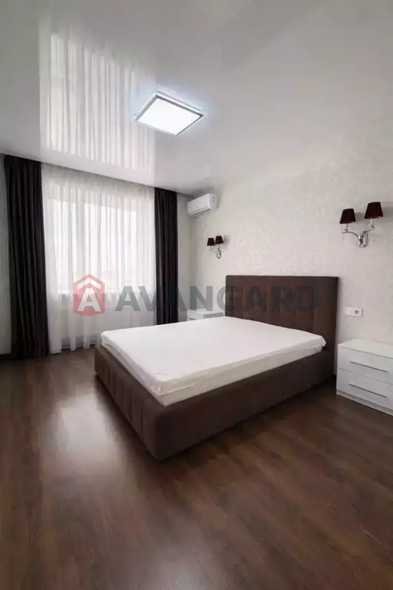 3 ����. ��������, 67/-/20 ��. �., 4/12 ���� ���� 13