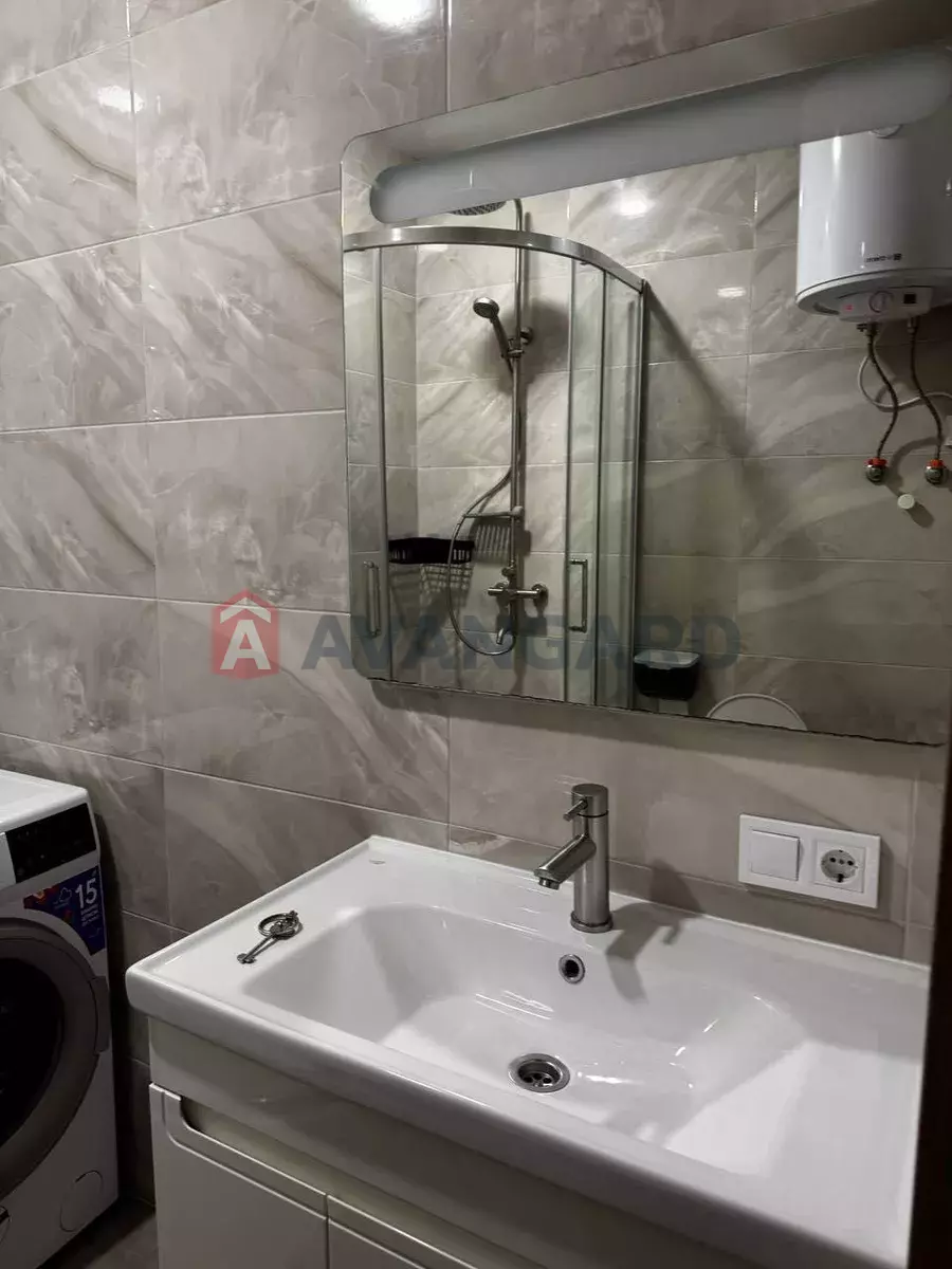 1 ��. ��������, 29/-/12 ��. �., 14/16 ������ ���� 9