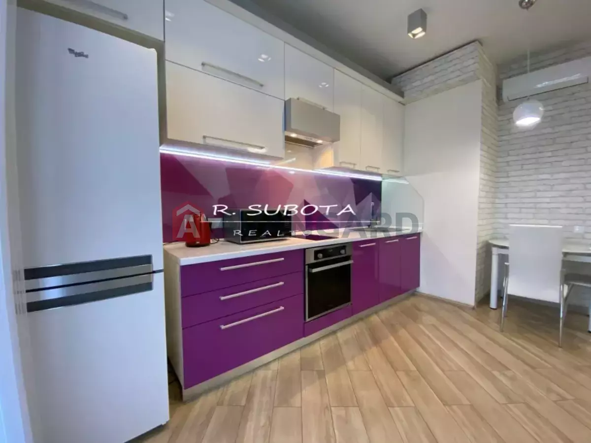 2 ��. ��������, 60/40/20 ��. �., 14/18 ������ ���� 7