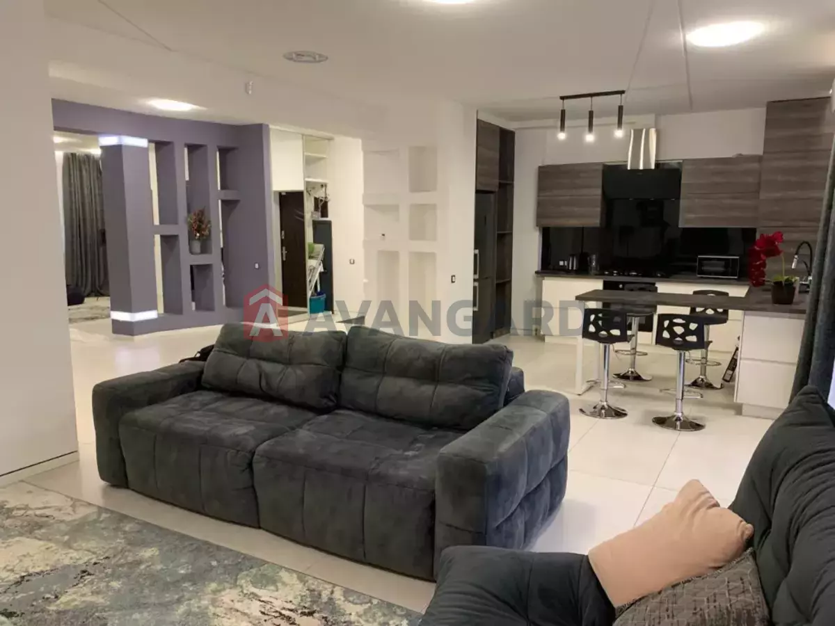 3 ��. ��������, 136/-/- ��. �., 2/6 ������ ���� 2