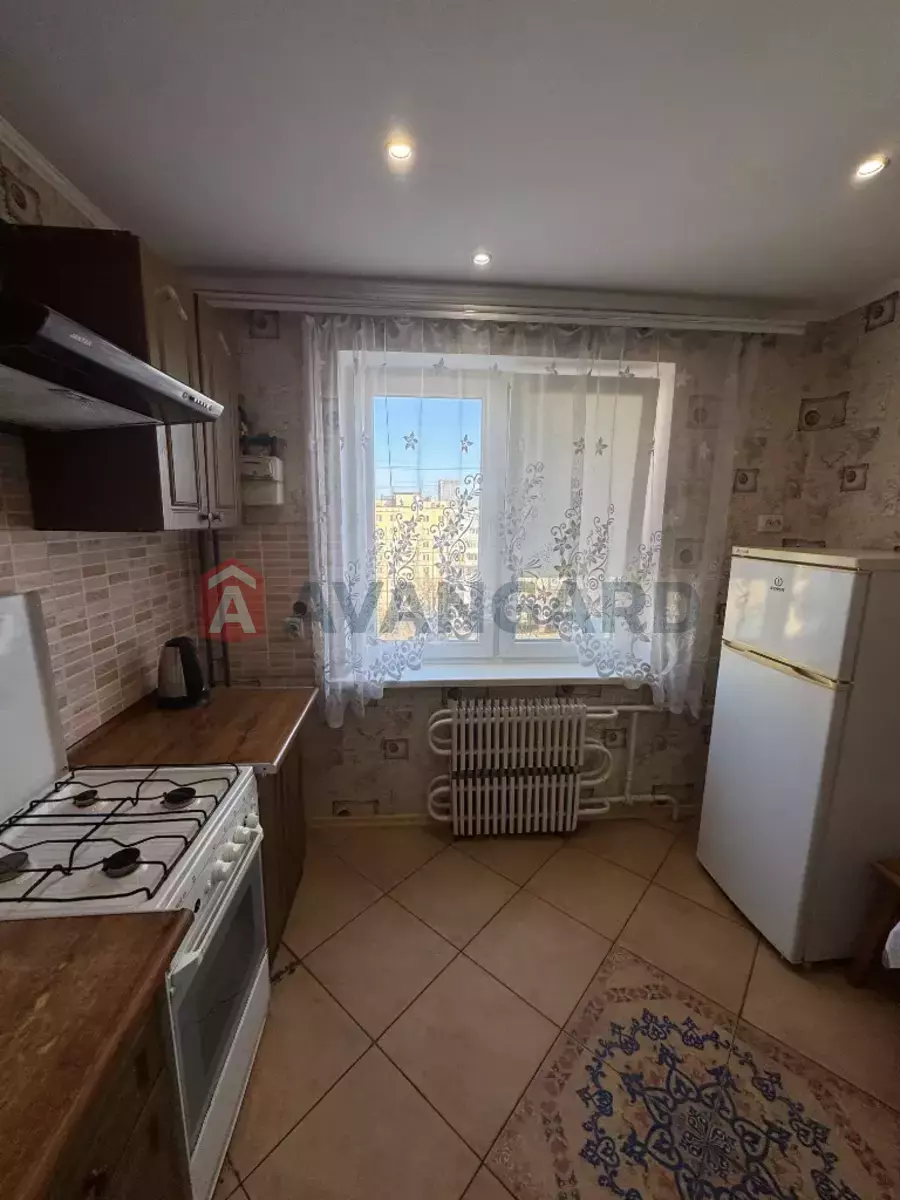 2 ��. ��������, 48/26/8 ��. �., 9/9 ������ ���� 6