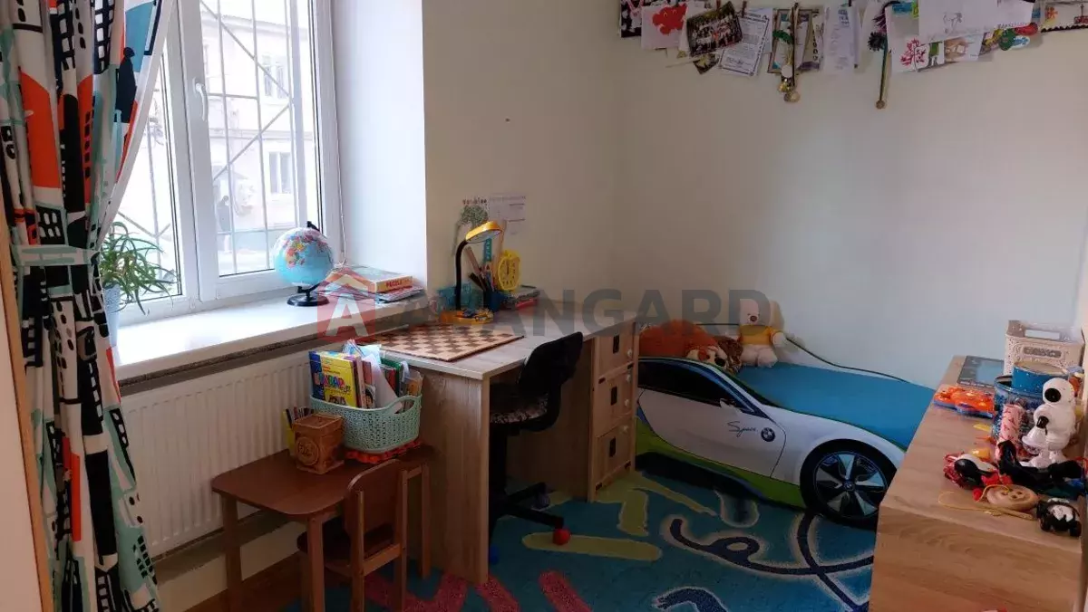 2 ��. ��������, 46/-/8 ��. �., 1/2 ������ ���� 4