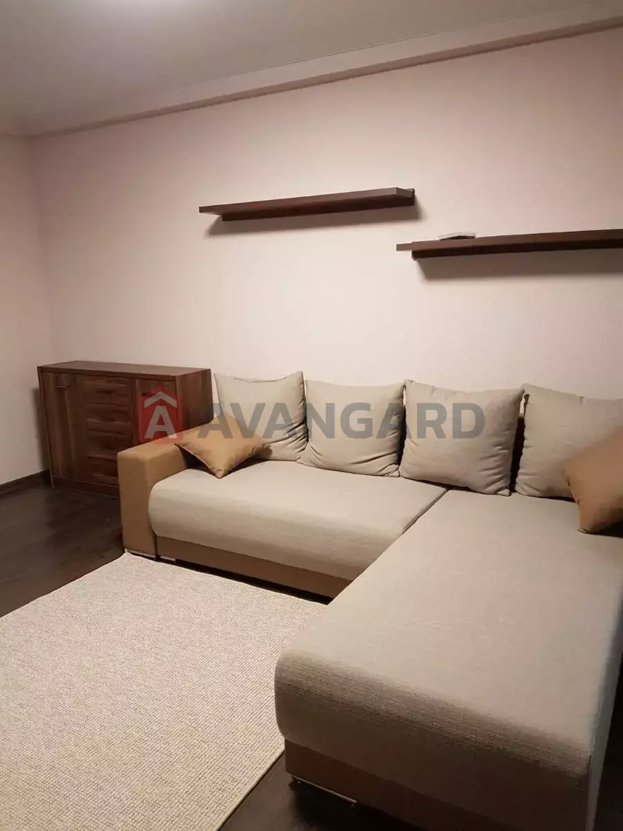 2 ��. ��������, 44/-/- ��. �., 3/5 ������ ���� 2