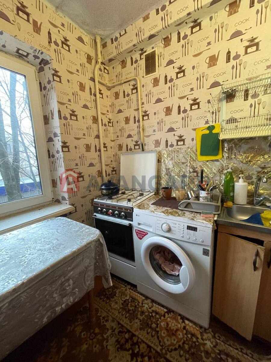 1 ��. ��������, 30/-/- ��. �., 2/5 ������ ���� 4