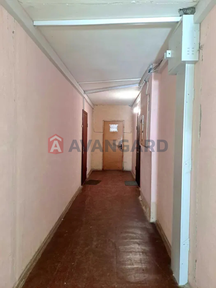 1 ����. ��������, 30/-/8 ��. �., 3/9 ���� ���� 11