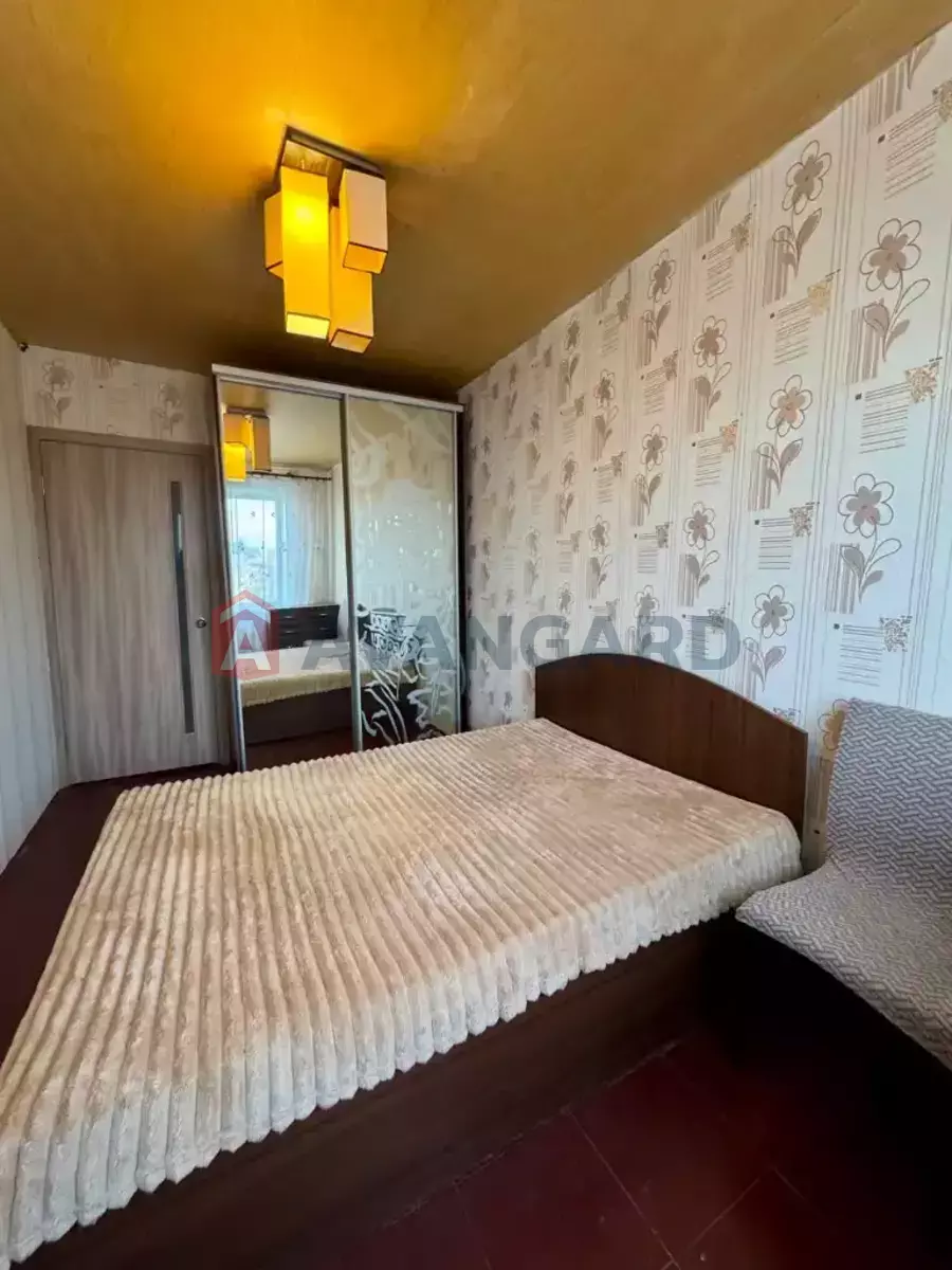 2 ����. ��������, 46/-/- ��. �., 8/10 ���� ���� 2