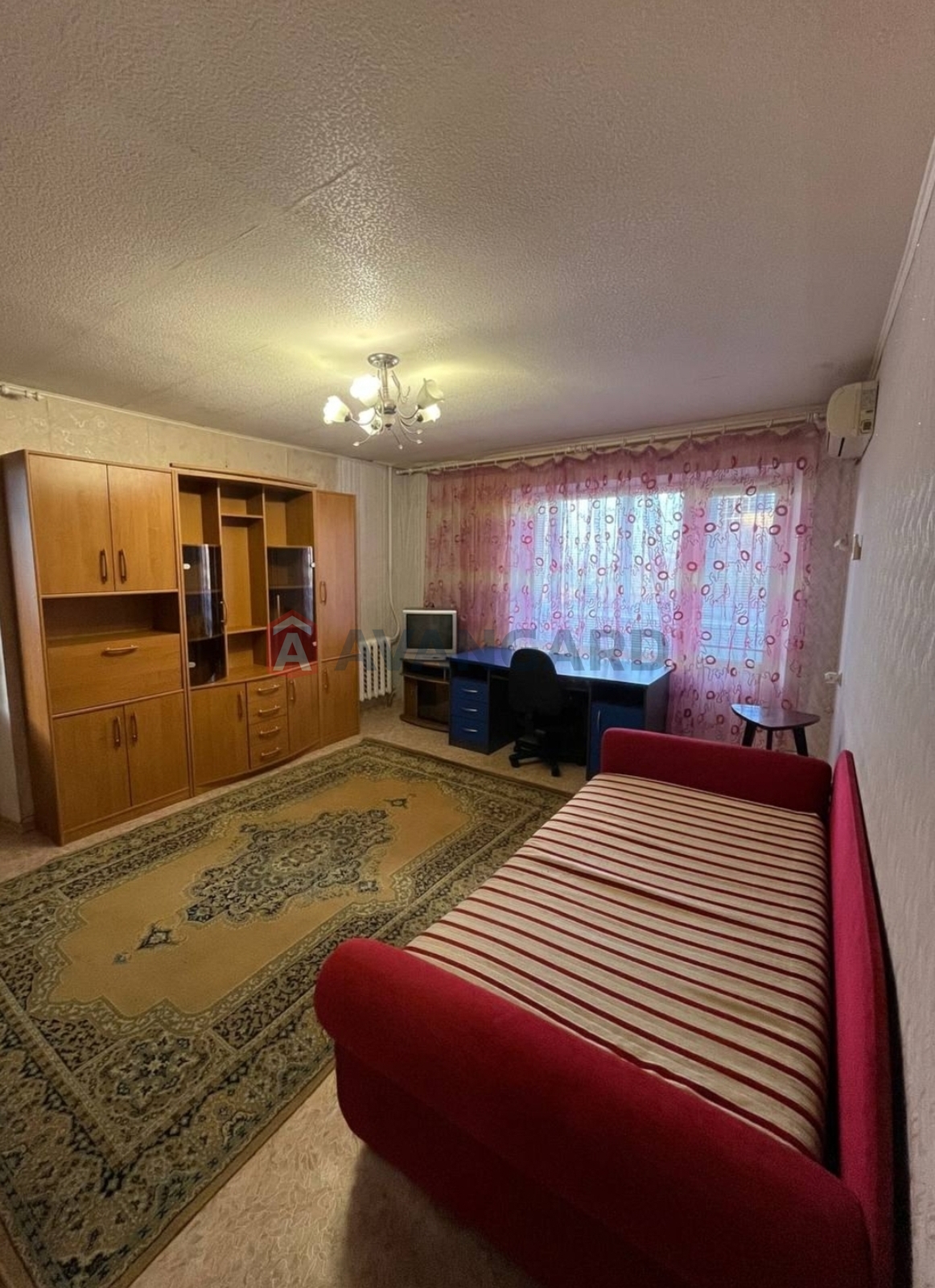 1 ��. ��������, 39/18/8 ��. �., 4/9 ������ ���� 1