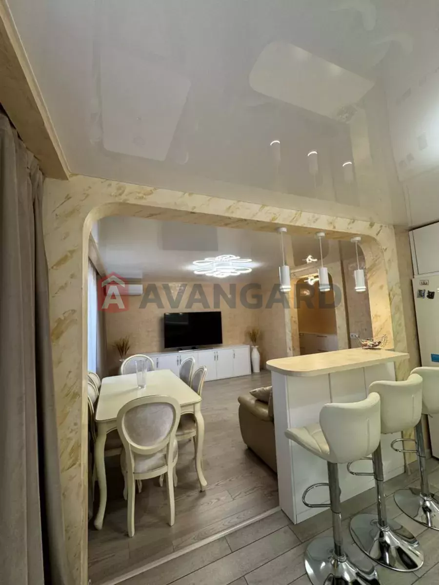 3 ����. ��������, 64/-/15 ��. �., 7/9 ���� ���� 7