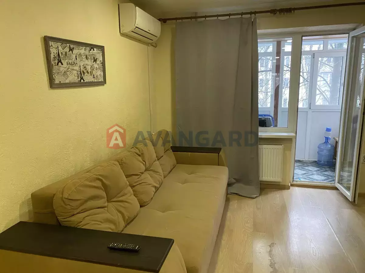 1 ��. ��������, 33/-/5 ��. �., 3/5 ������ ���� 5