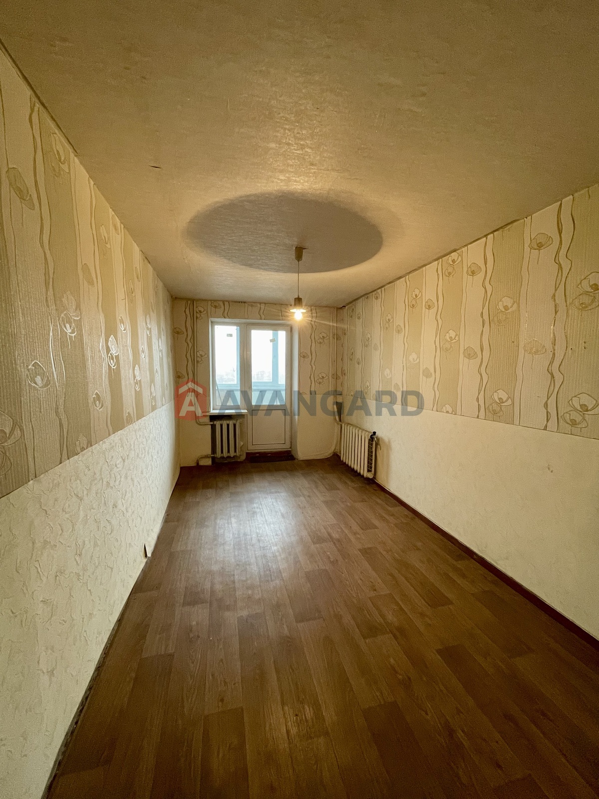 1 ��. ��������, 33/12/6 ��. �., 9/9 ������ ���� 1