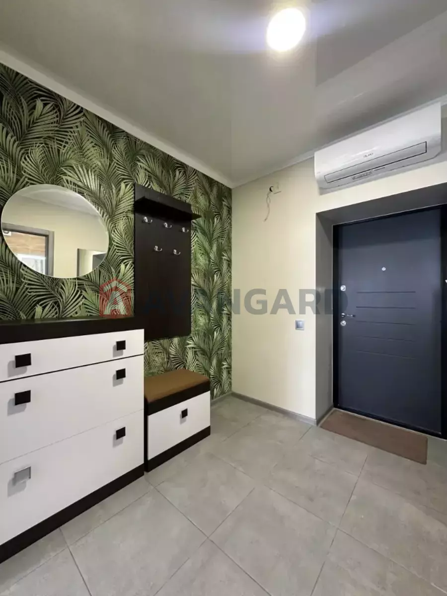 1 ��. ��������, 45/-/- ��. �., 8/10 ������ ���� 8