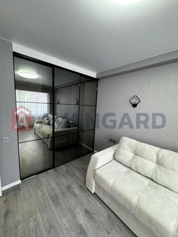 1 ��. ��������, 37/25/8 ��. �., 7/9 ������ ���� 8