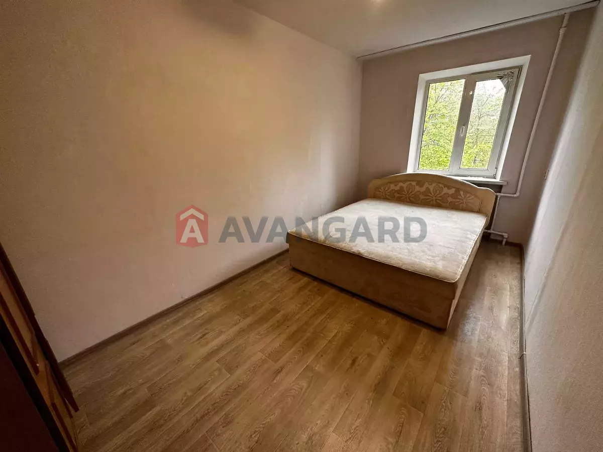 3 ����. ��������, 60/-/6 ��. �., 4/5 ���� ���� 3