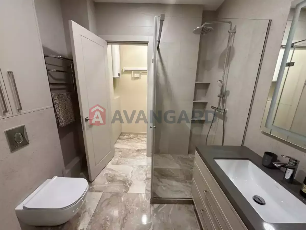 2 ��. ��������, 58/30/25 ��. �., 5/18 ������ ���� 12