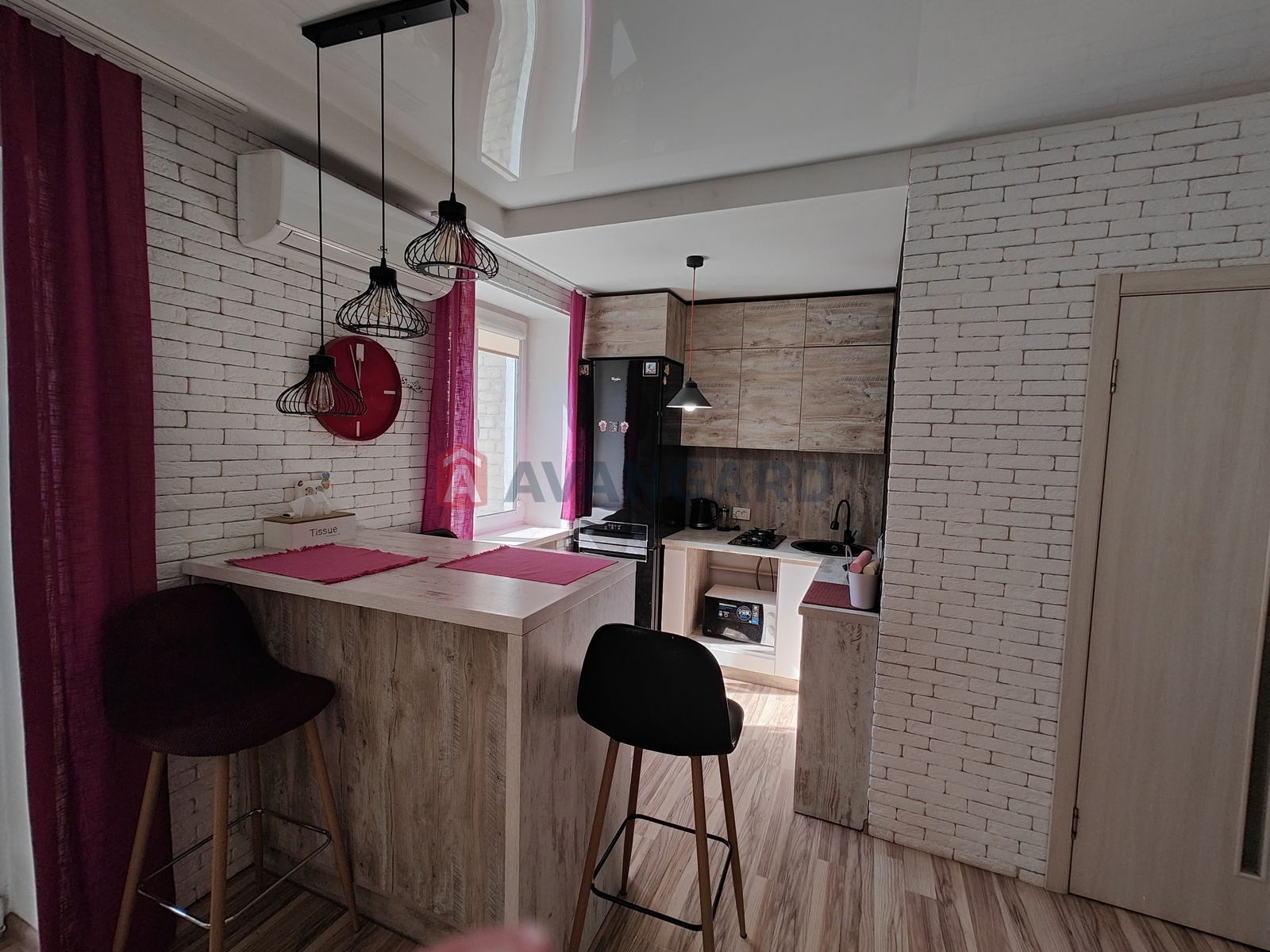 2 ����. ��������, 48/30/7 ��. �., 3/4 ���� ���� 1