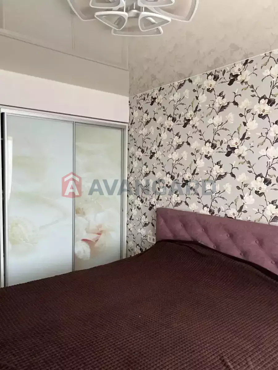 4 . , 80/-/- . ., 8/9   9