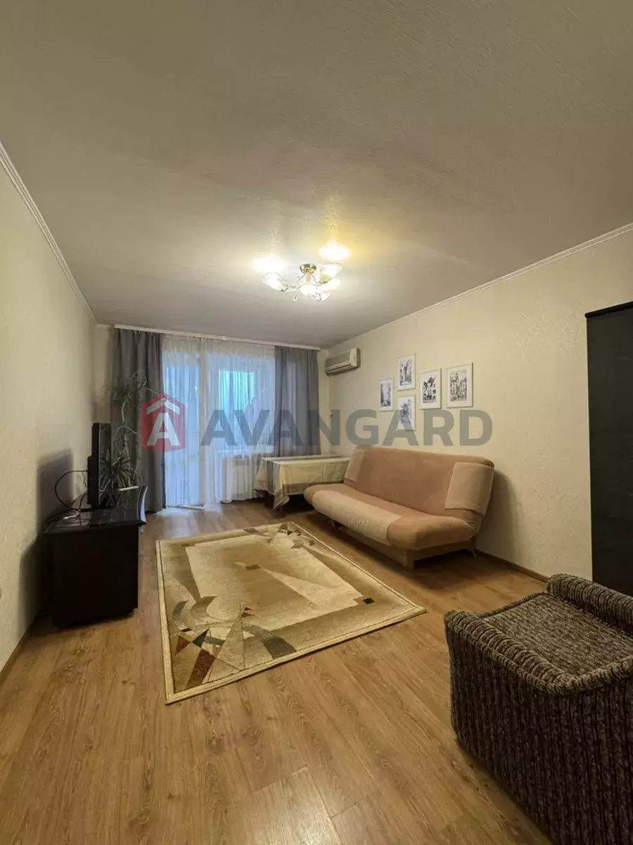 1 ��. ��������, 42/-/9 ��. �., 8/14 ������ ���� 2