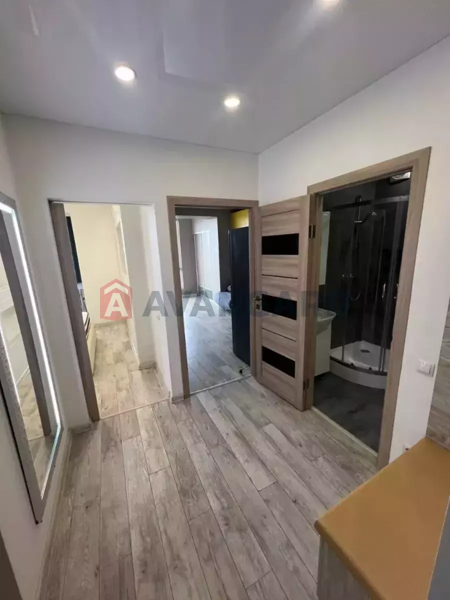 1 ����. ��������, 48/-/- ��. �., 9/10 ���� ���� 12