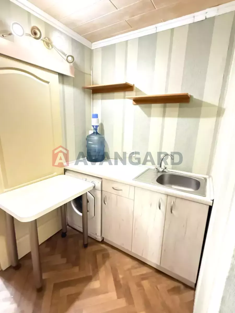 1 ��. ��������, 22/-/- ��. �., 3/9 ������ ���� 9