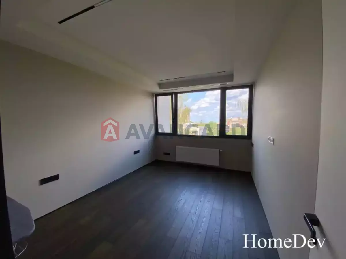 4 ��. ��������, 138/-/25 ��. �., 4/6 ������ ���� 17