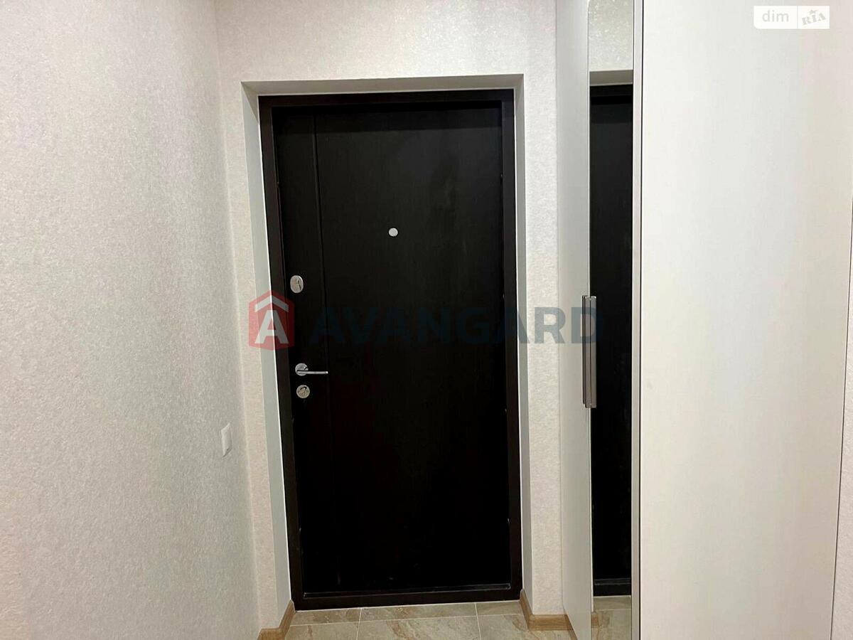 2 ��. ��������, 64.1/28.6/19 ��. �., 6/25 ������ ���� 9