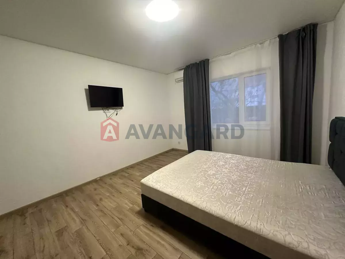 1 ��. ��������, 30/-/6 ��. �., 2/3 ������ ���� 4