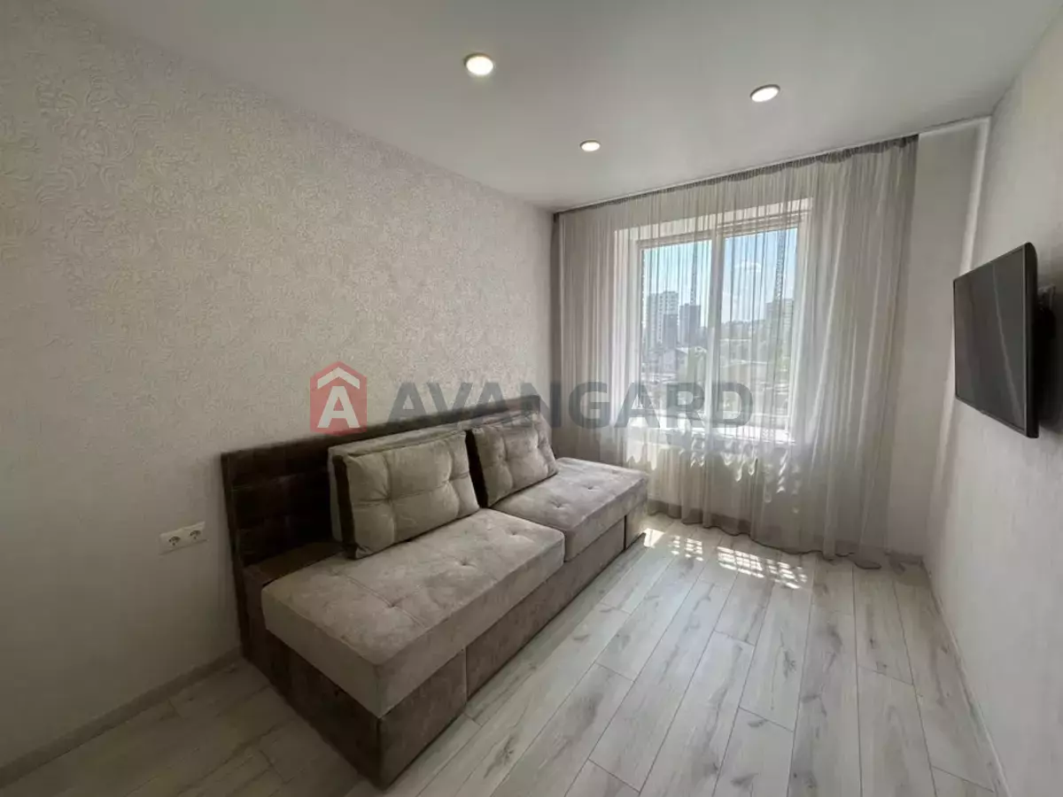 2 ��. ��������, 50/-/15 ��. �., 6/10 ������ ���� 8