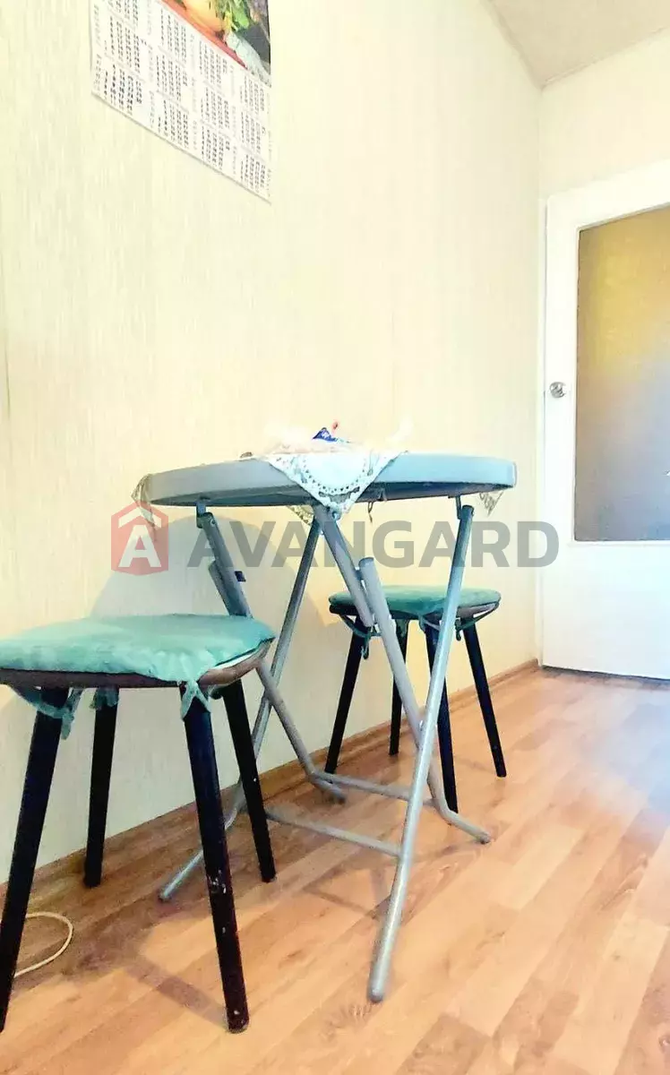 1 ��. ��������, 38/-/8 ��. �., 8/12 ������ ���� 4