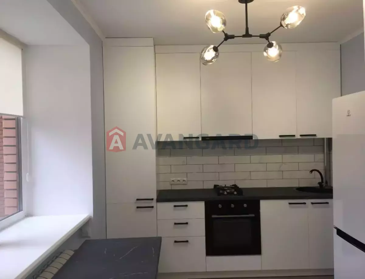 1 ��. ��������, 47/35/17 ��. �., 4/12 ������ ���� 9