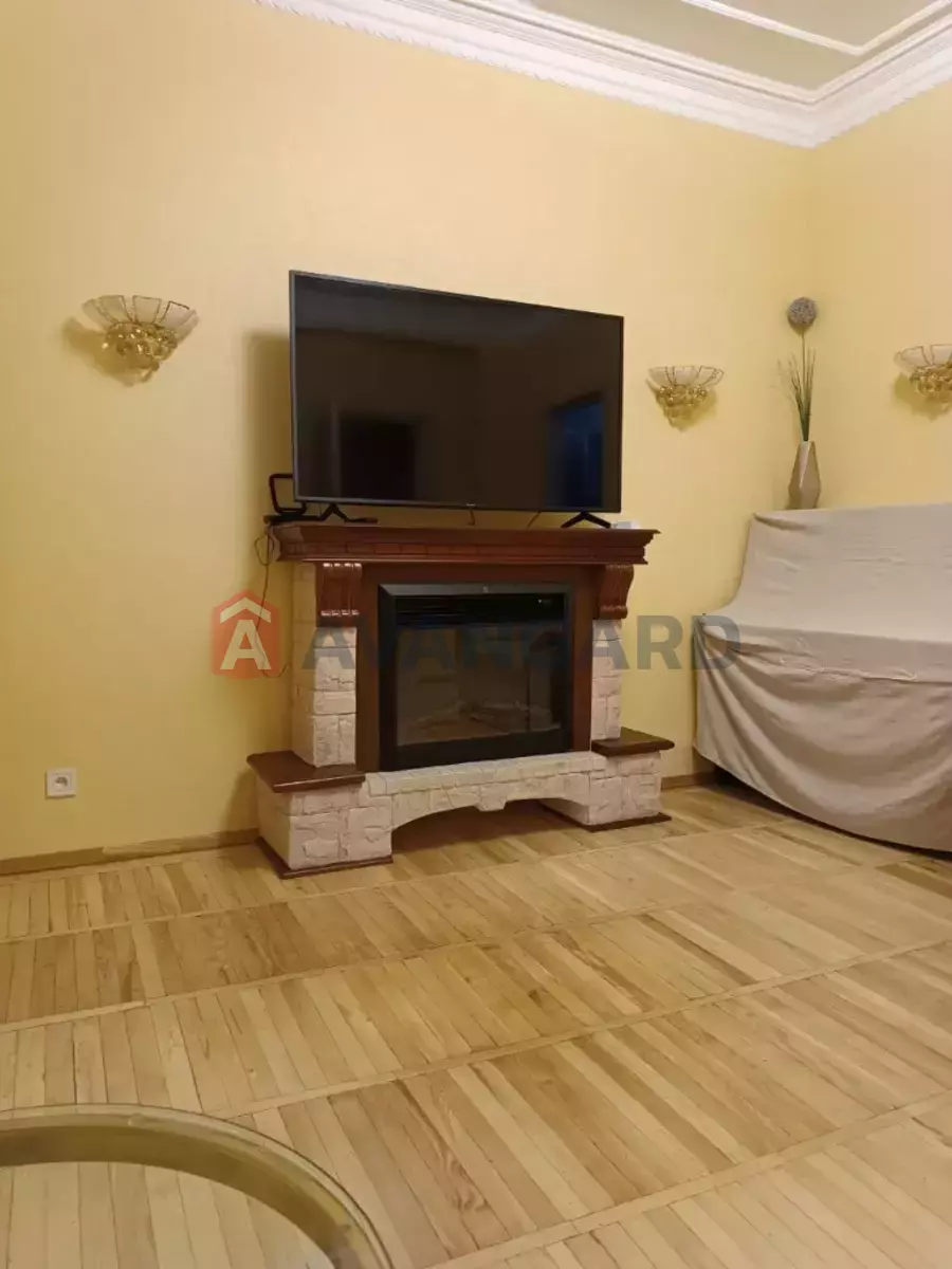 3 ��. ��������, 64/-/- ��. �., 2/5 ������ ���� 10