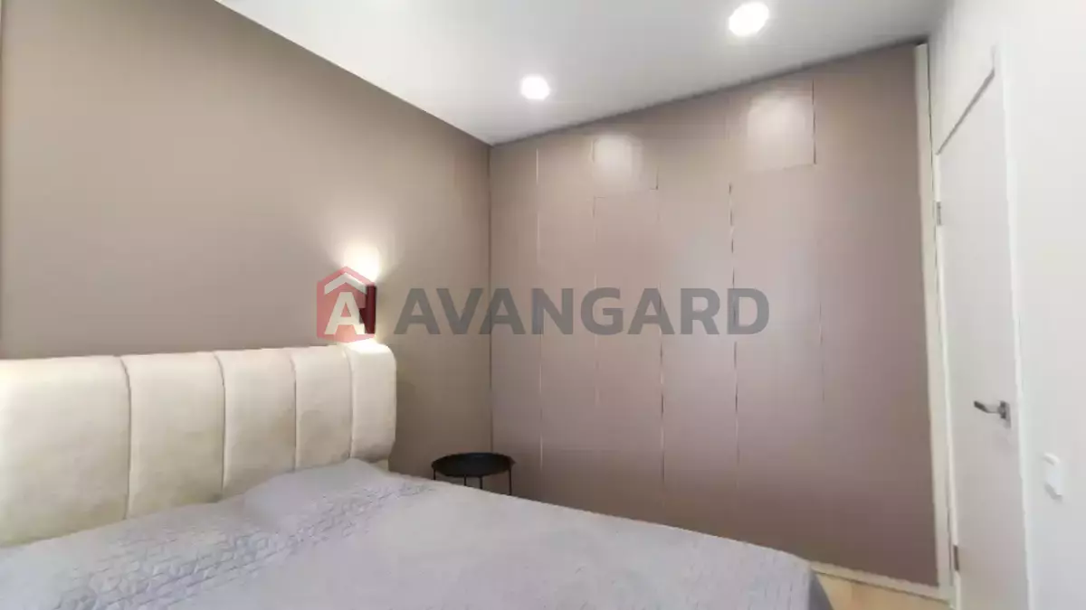 1 ��. ��������, 38/-/- ��. �., 10/15 ������ ���� 2